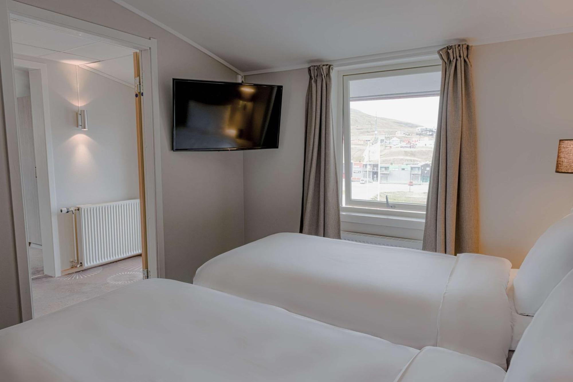Radisson Blu Polar Hotel, Spitsbergen Longyearbyen Exteriör bild